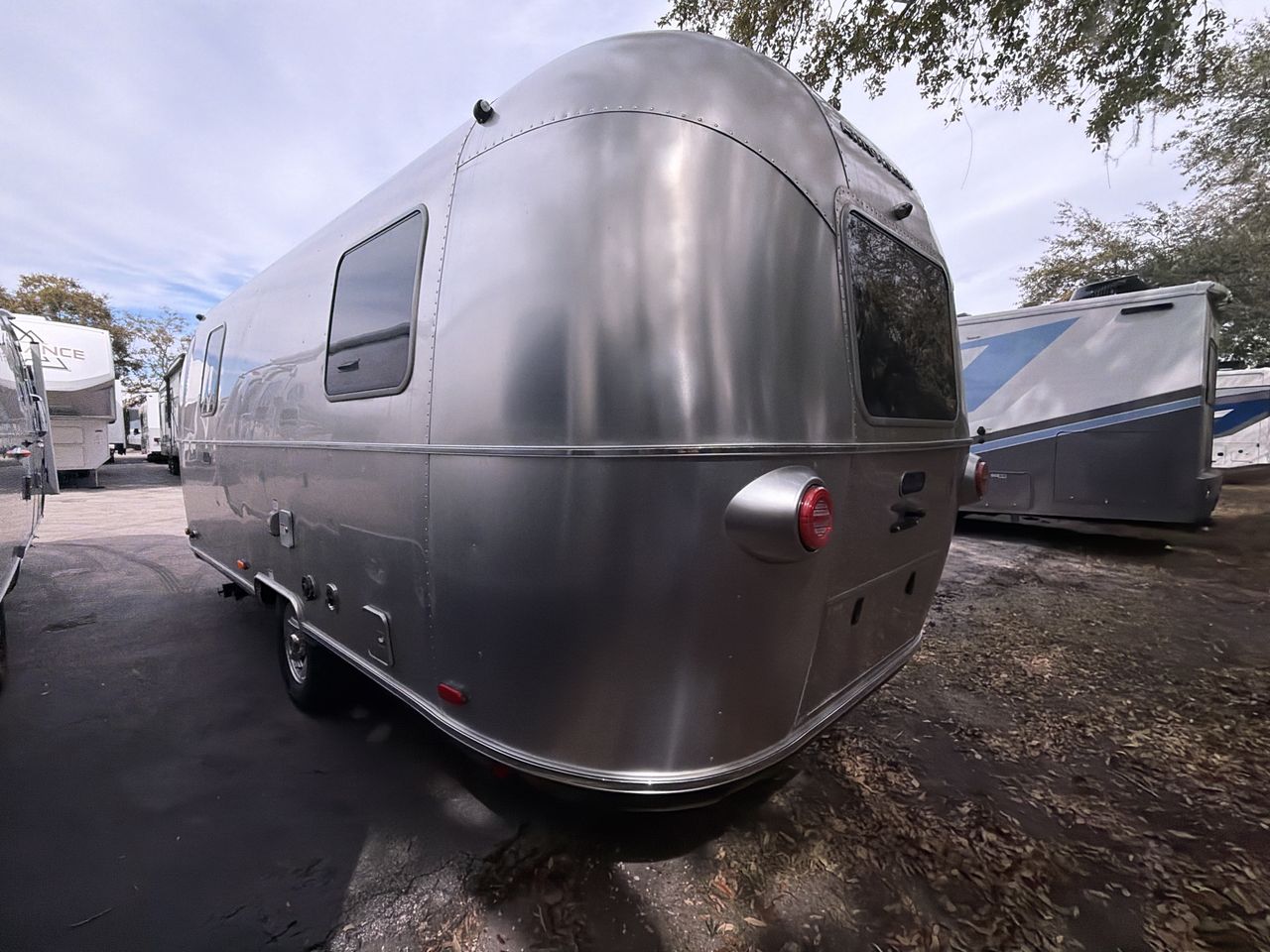2026 Airstream 22RB Base