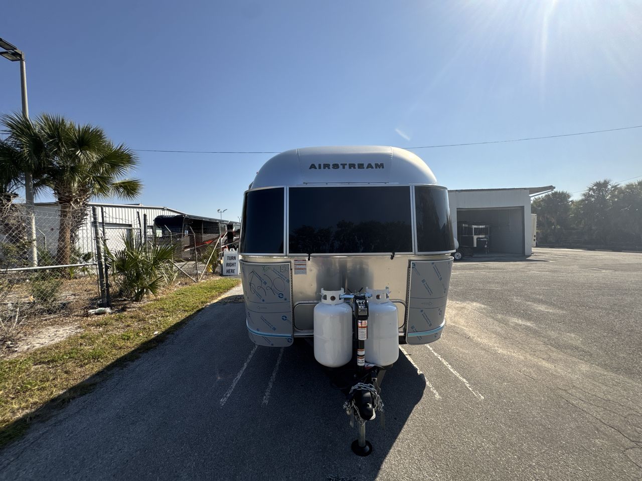 2026 Airstream 23FBT Base