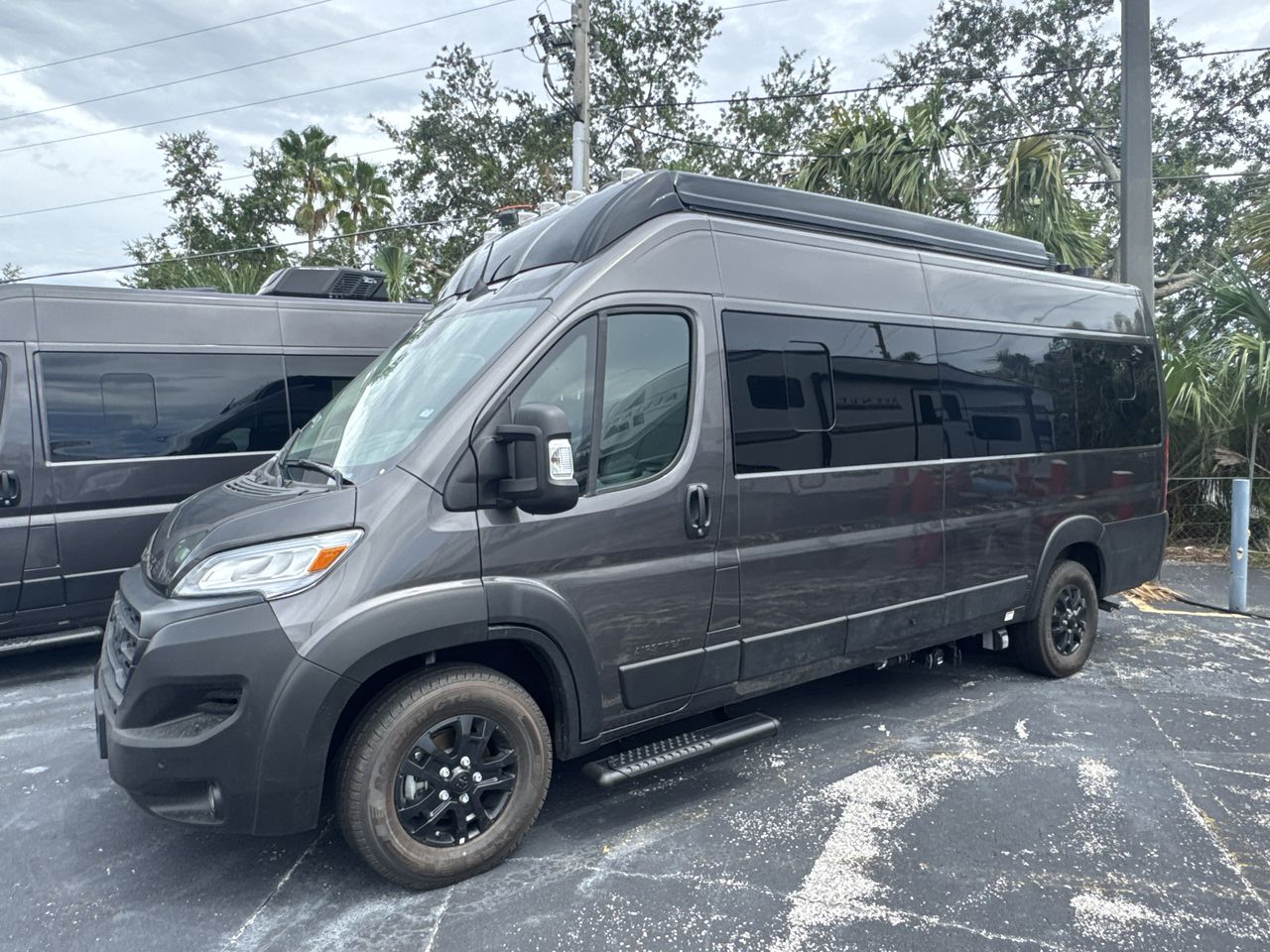 2026 Airstream Rangeline Base