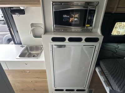 2026 Airstream Rangeline Base