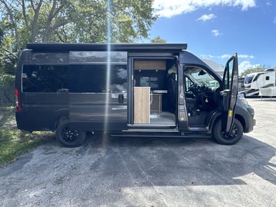 2026 Airstream Rangeline Base