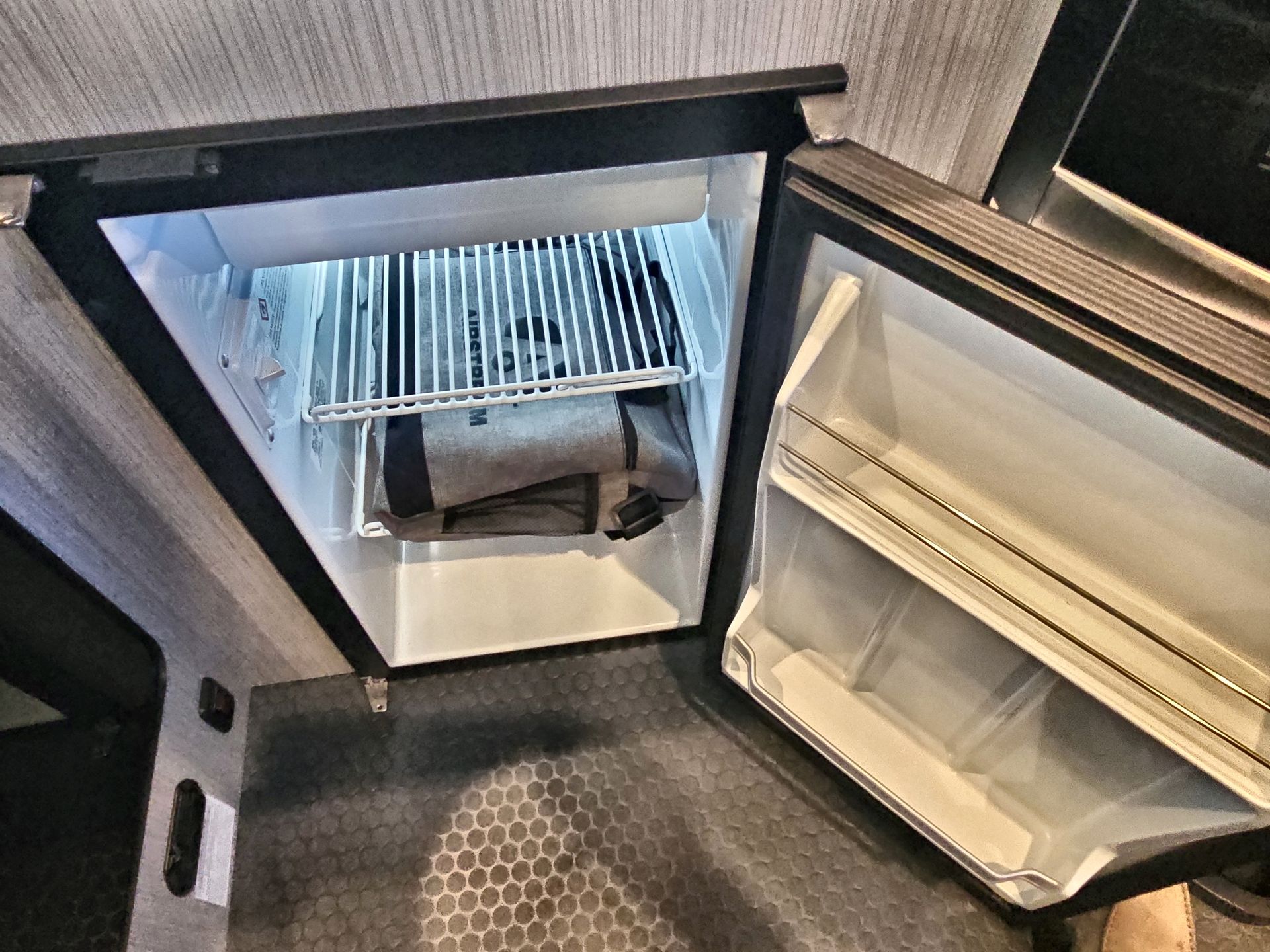 2026 Airstream 16X Base