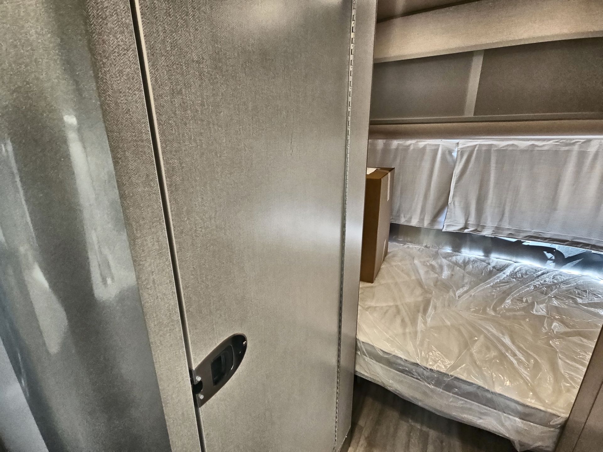 2026 Airstream 16RB Base