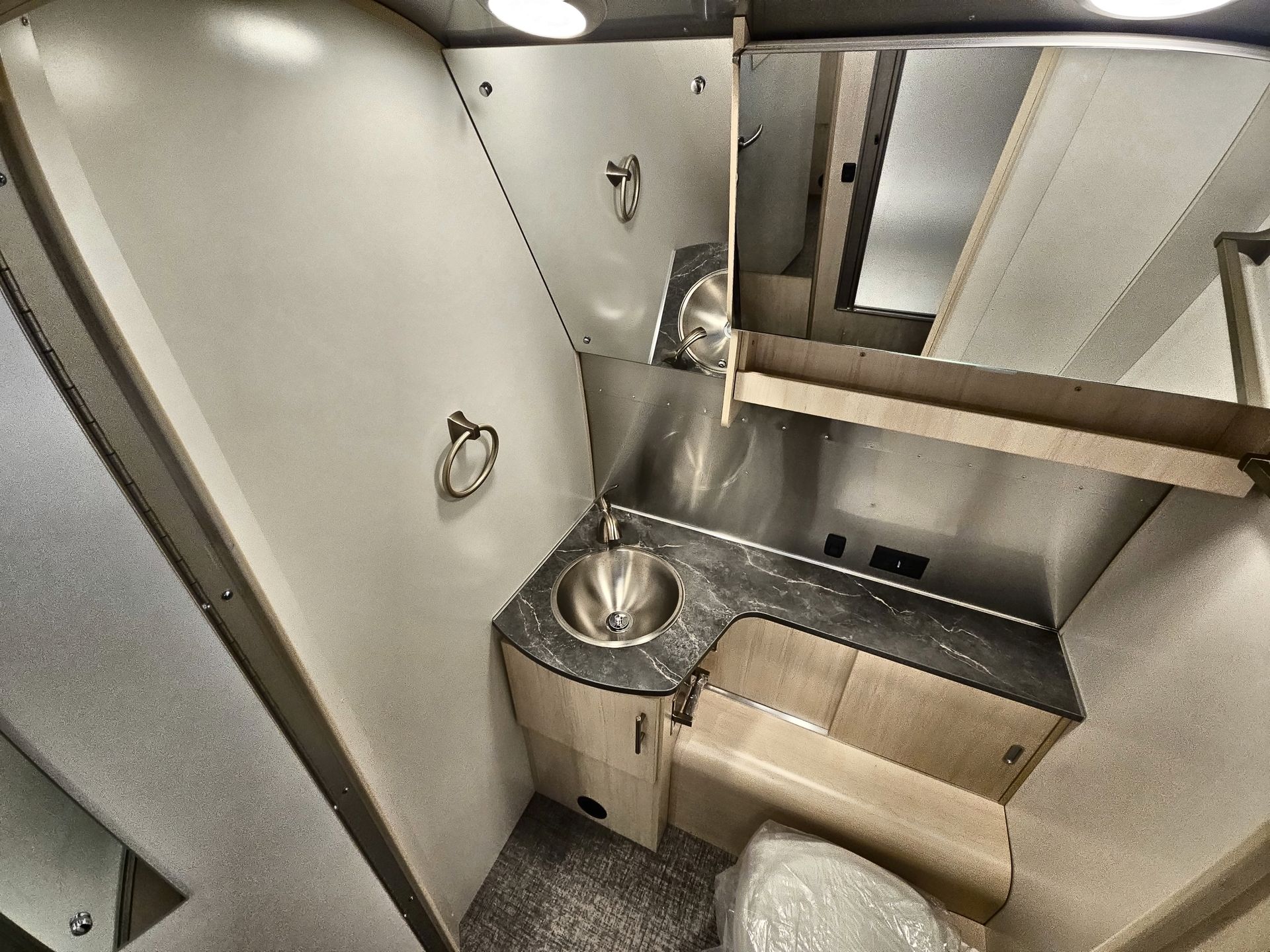 2026 Airstream 28RBQ Base