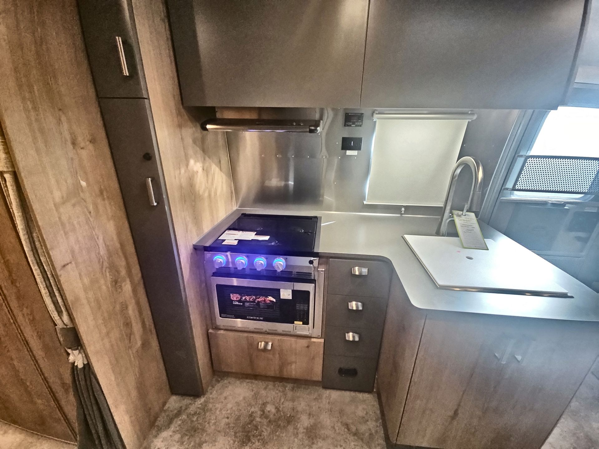 2026 Airstream 25FBT Base