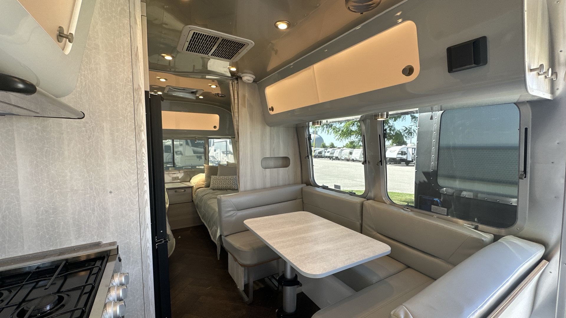 2025 Airstream 23FBT Base