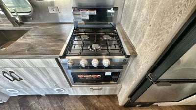 2025 Airstream 23FBT Base