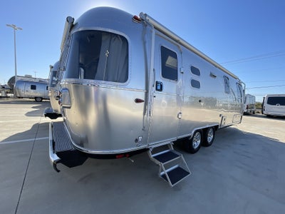 2026 Airstream 27FBT Base