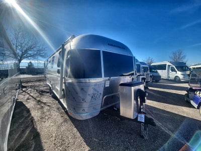 2026 Airstream 27FBT Base