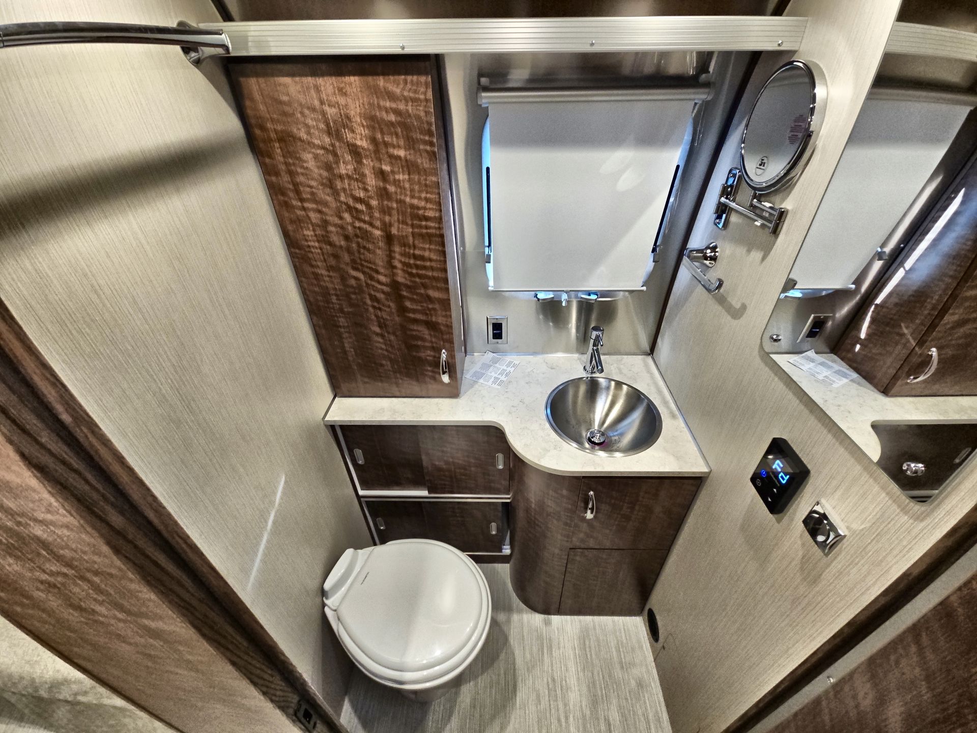 2026 Airstream 27FBT Base