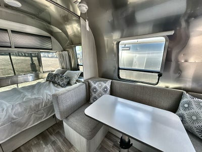 2025 Airstream 22FB Base