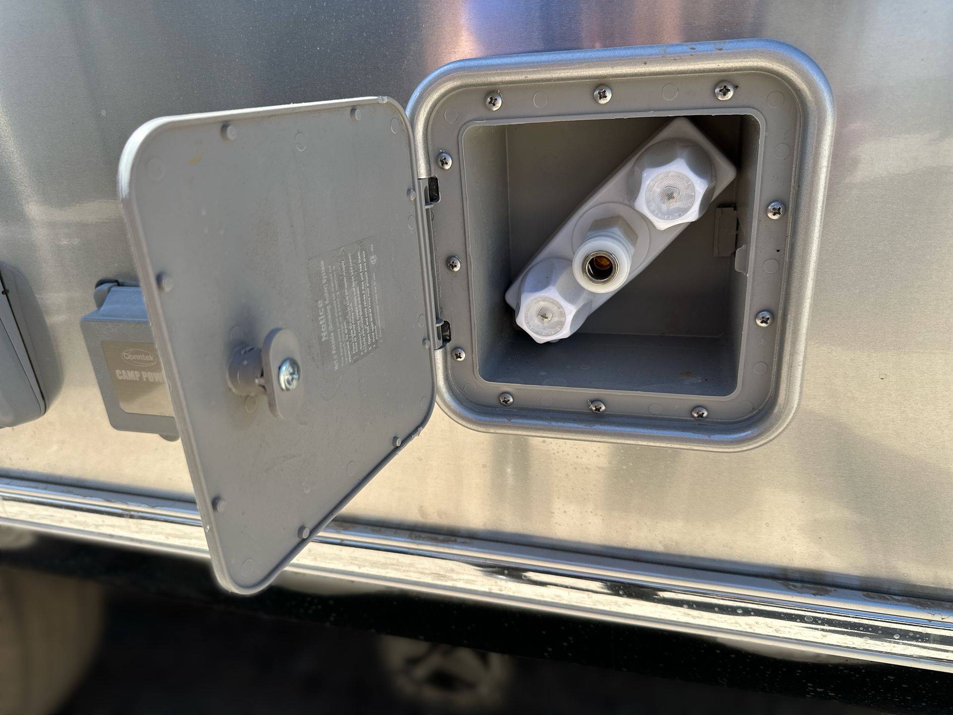 2025 Airstream 22FB Base