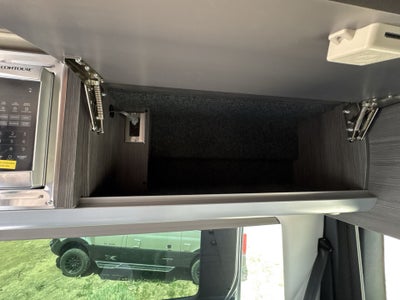 2025 Airstream 19 Base