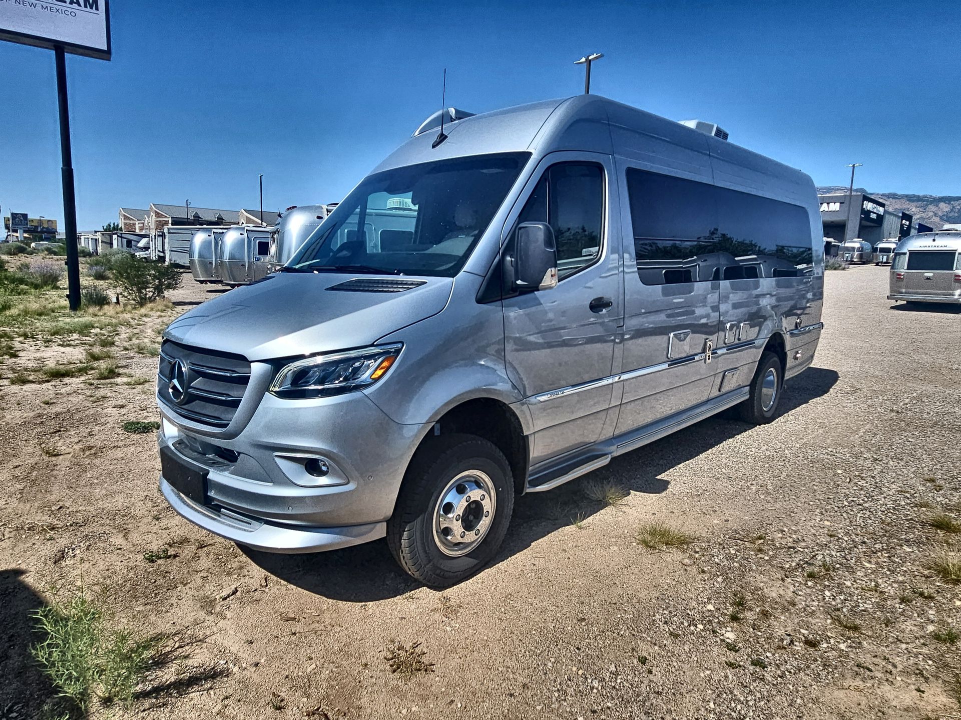 2025 Airstream 24GL Base