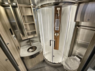 2026 Airstream Murphy Suite Base