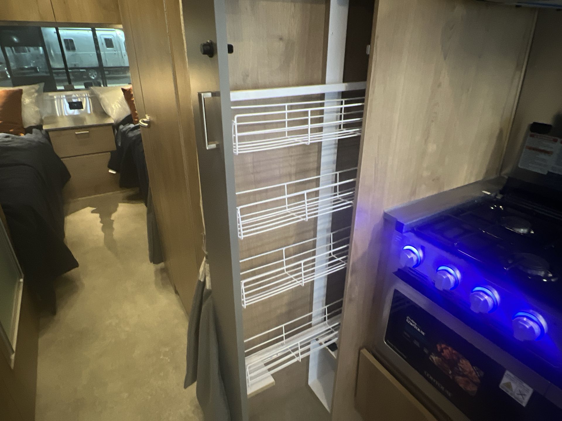 2026 Airstream 25FBT Base