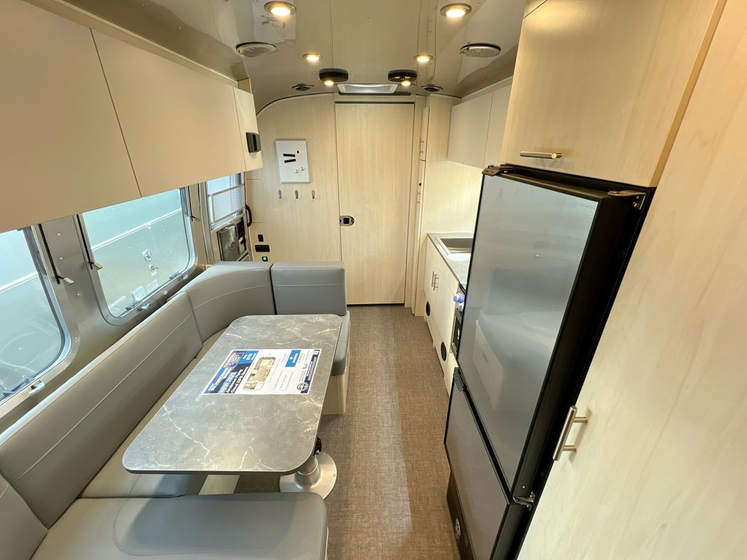 2025 Airstream 23FBQ Base