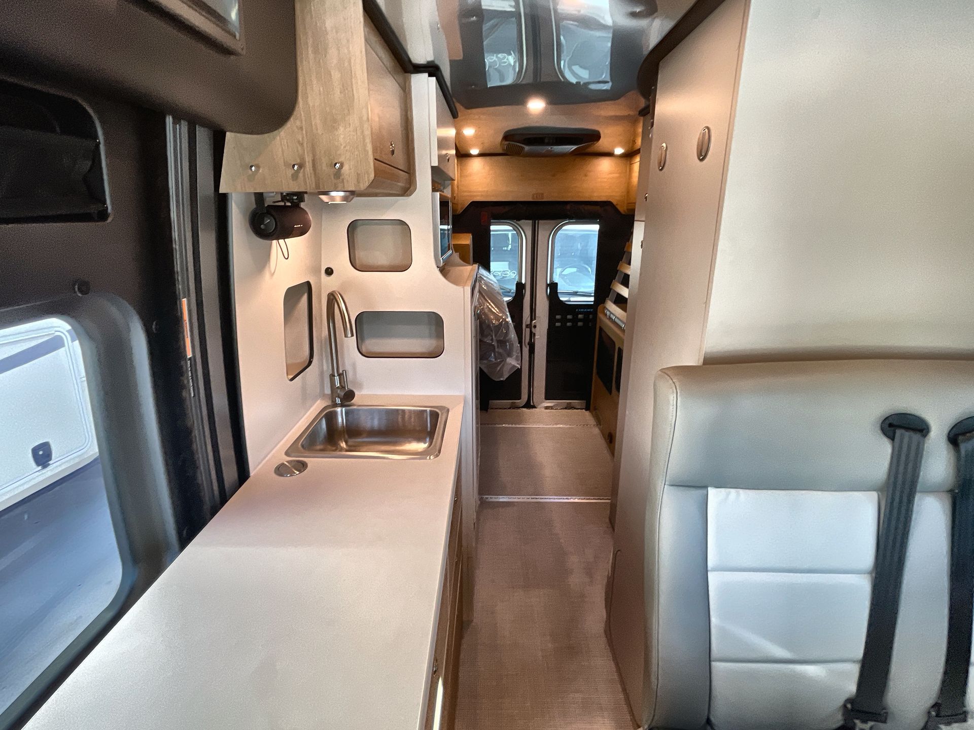 2025 Airstream Rangeline Base