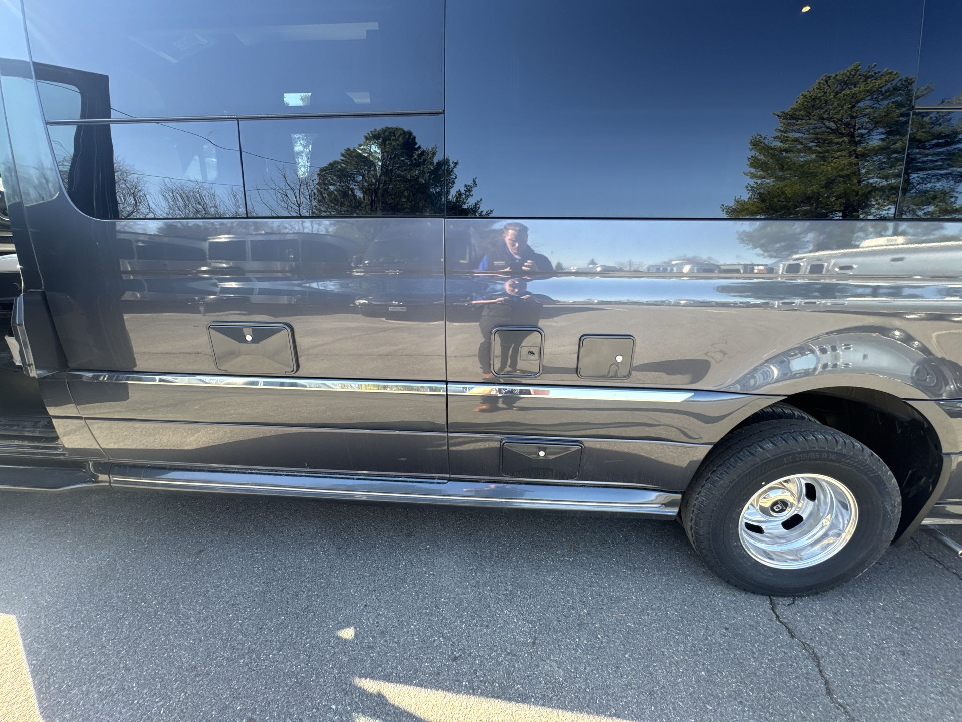 2025 Airstream 24GL Base