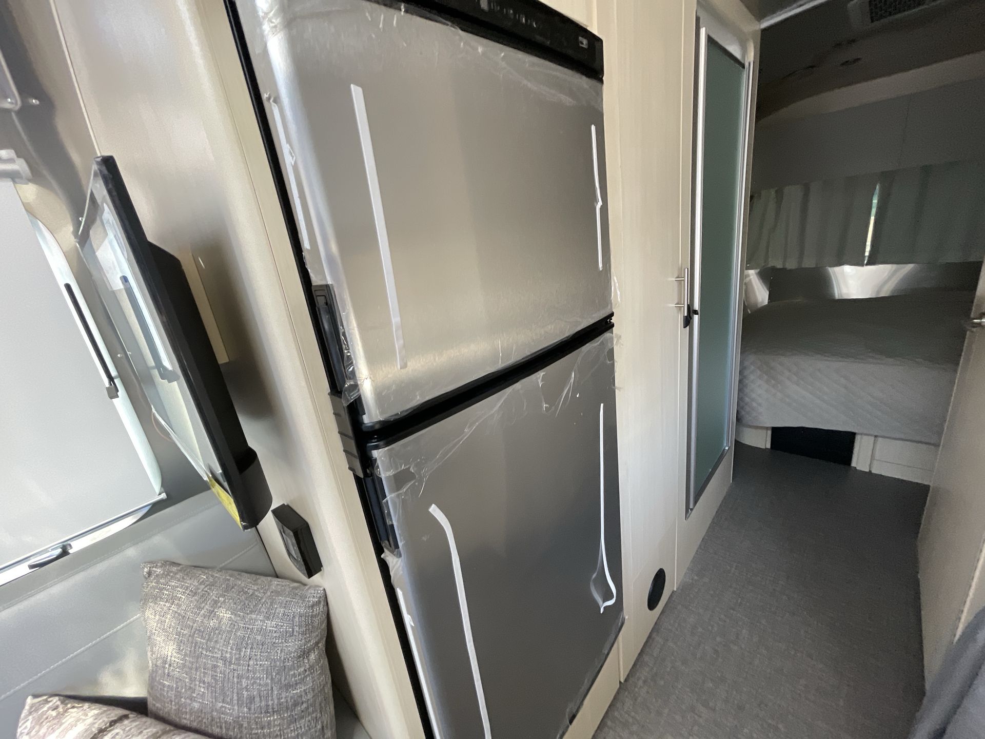 2026 Airstream 25FBQ Base