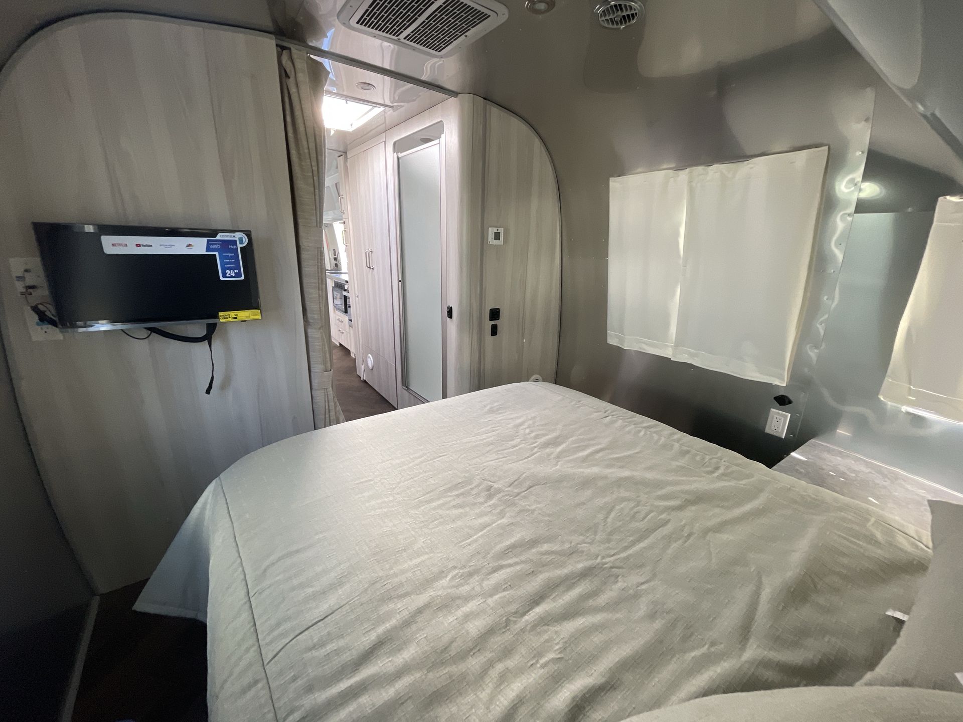 2026 Airstream 30RBQ Base