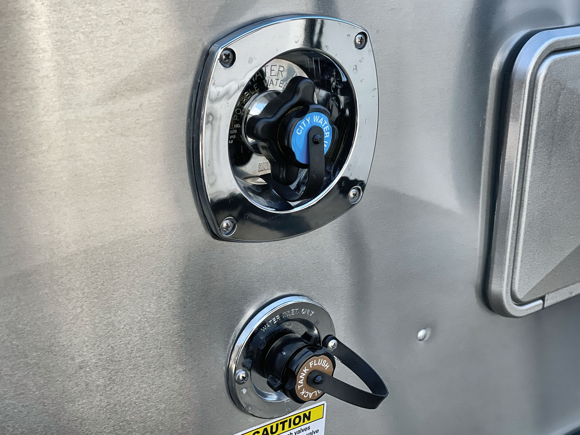 2026 Airstream 23FBT Base