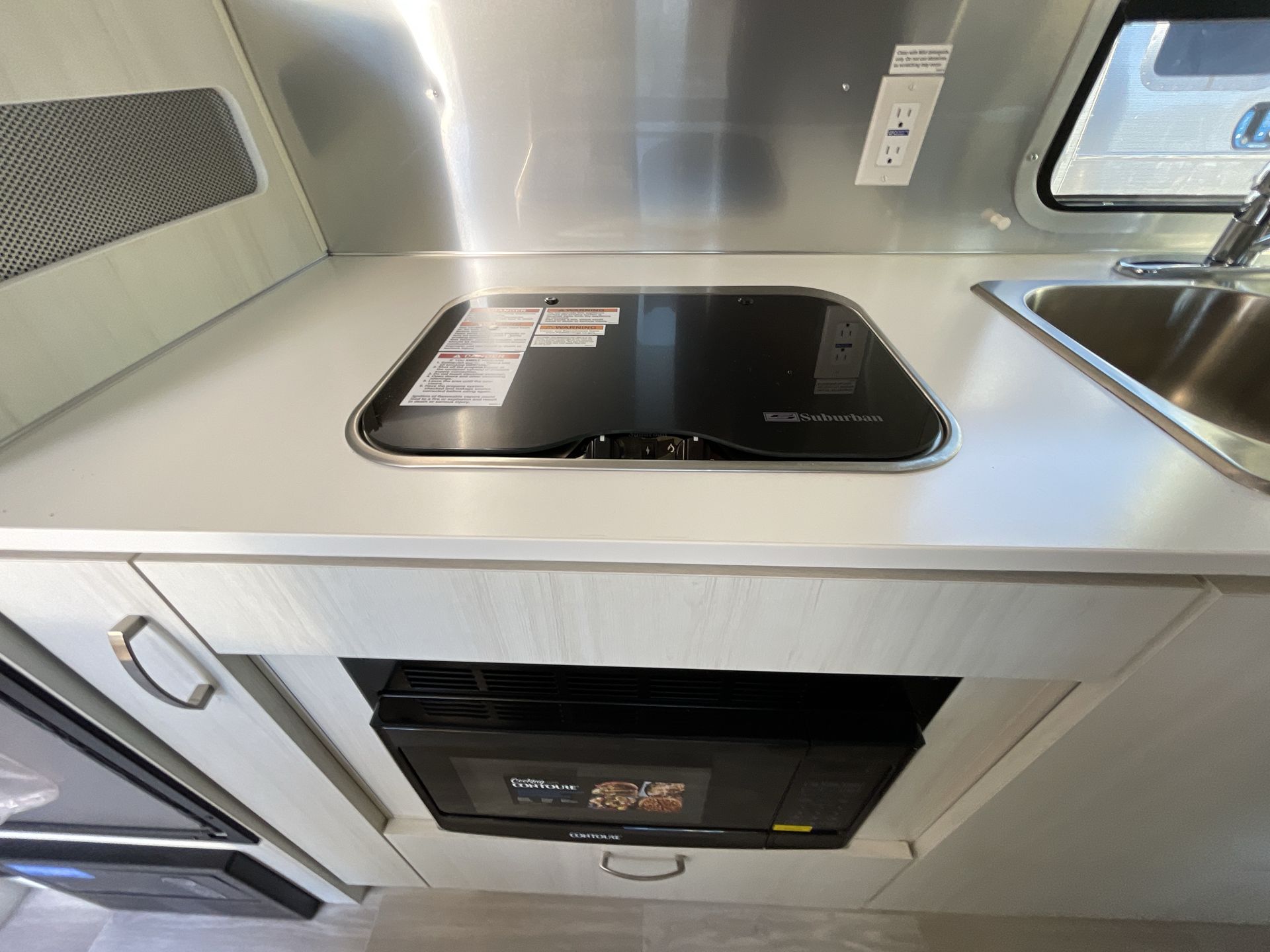 2026 Airstream 22FB Base