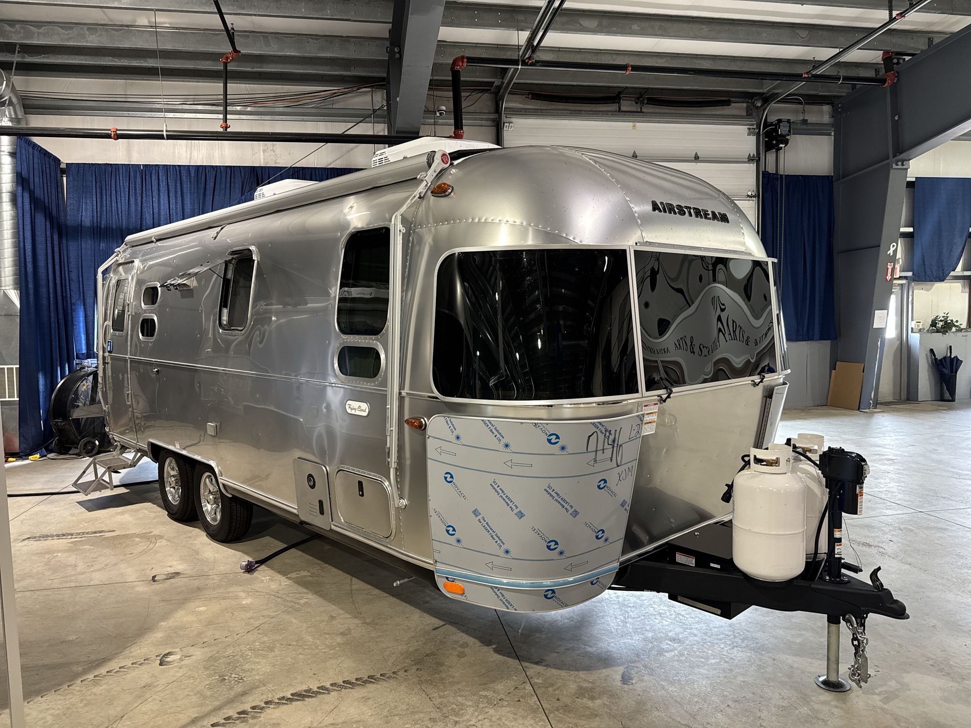 2026 Airstream 25FBQ Base