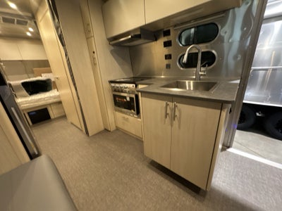 2026 Airstream 25FBQ Base