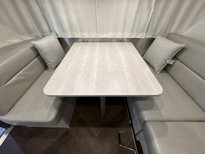 2025 Airstream 25FBQ Base