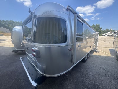 2025 Airstream 30RBQ Base