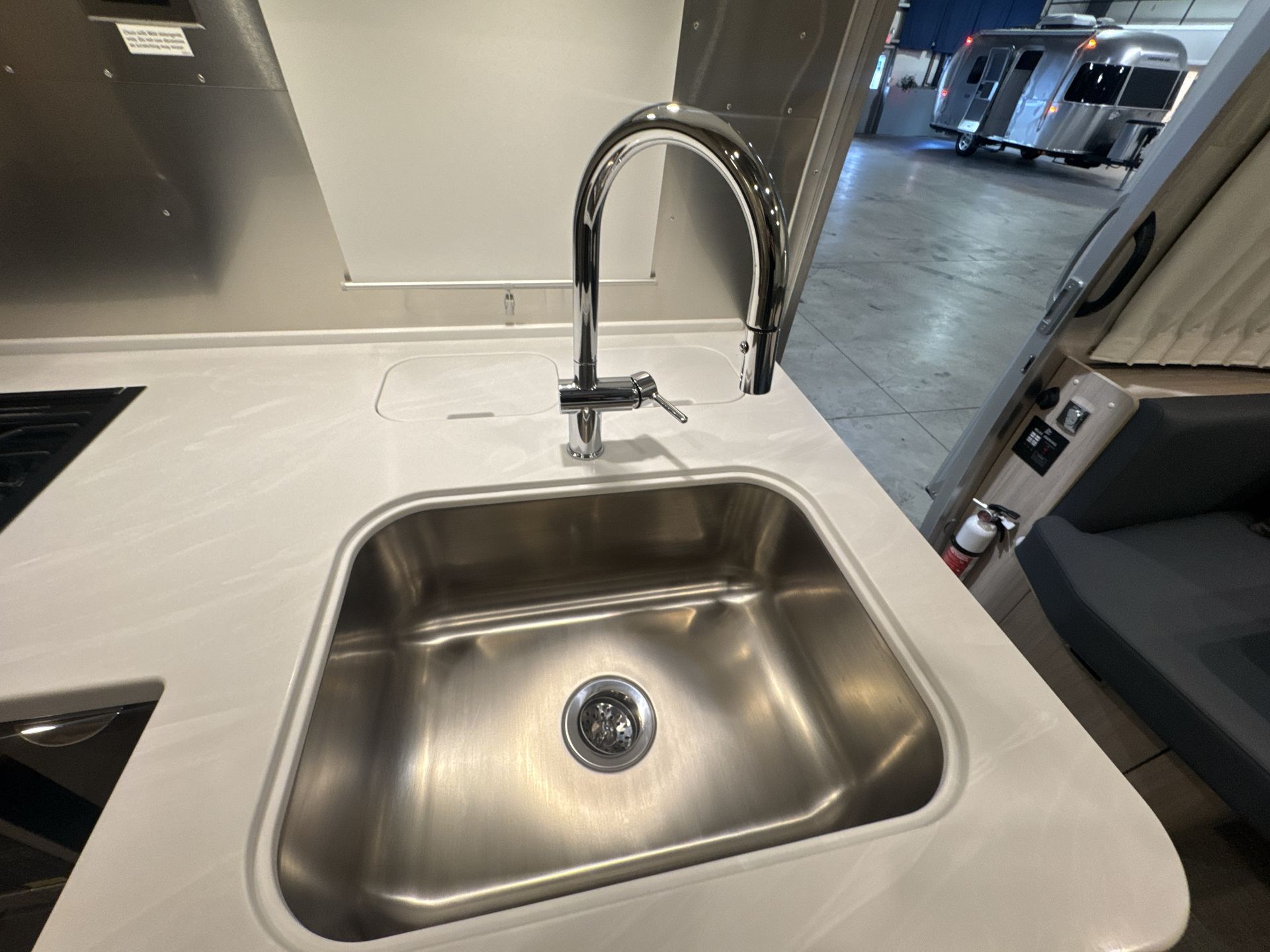 2025 Airstream 25FBQ Base