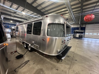 2025 Airstream 25FBQ Base
