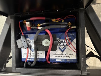 2026 Airstream 27FBT Base