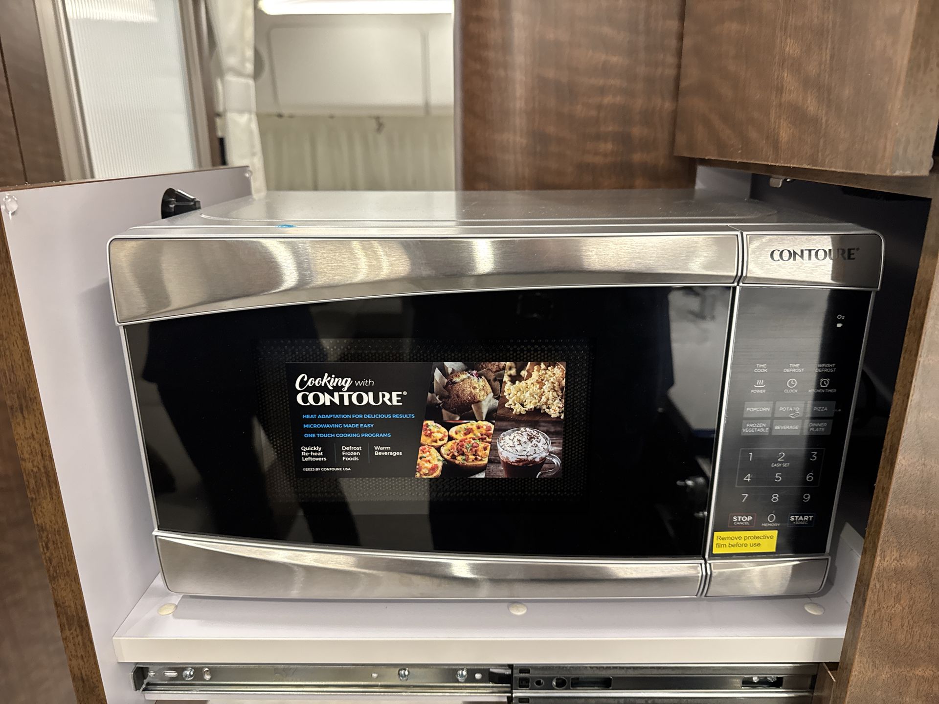 2026 Airstream 27FBT Base