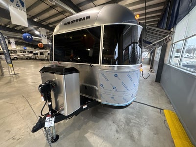 2026 Airstream 33FBT Base