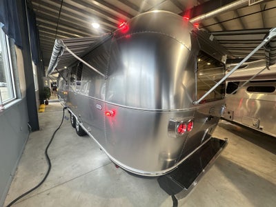 2026 Airstream 33FBT Base
