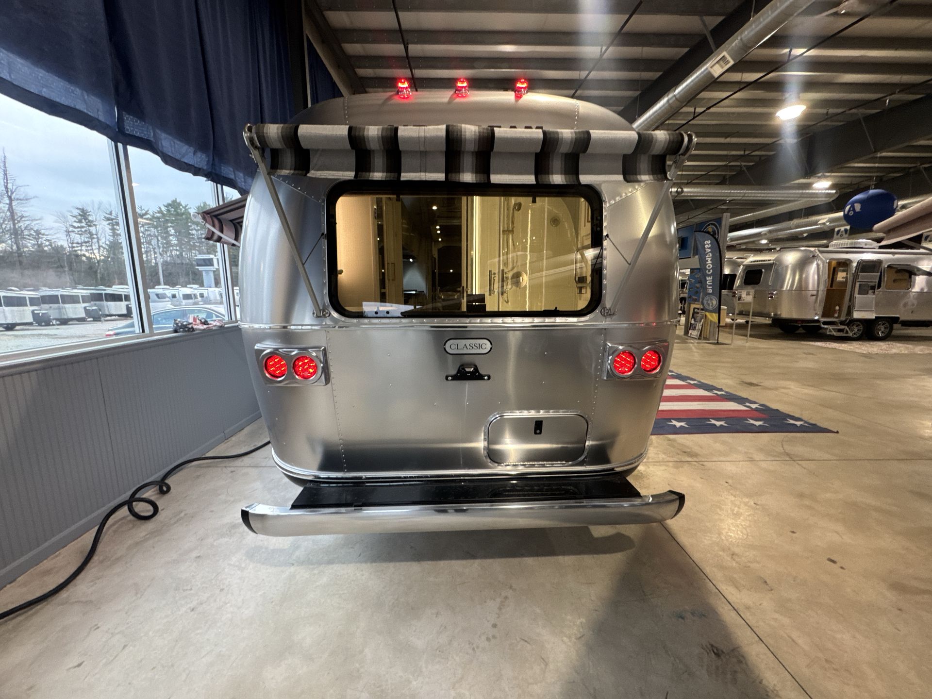 2026 Airstream 33FBT Base