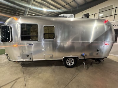 2026 Airstream 22FB Base