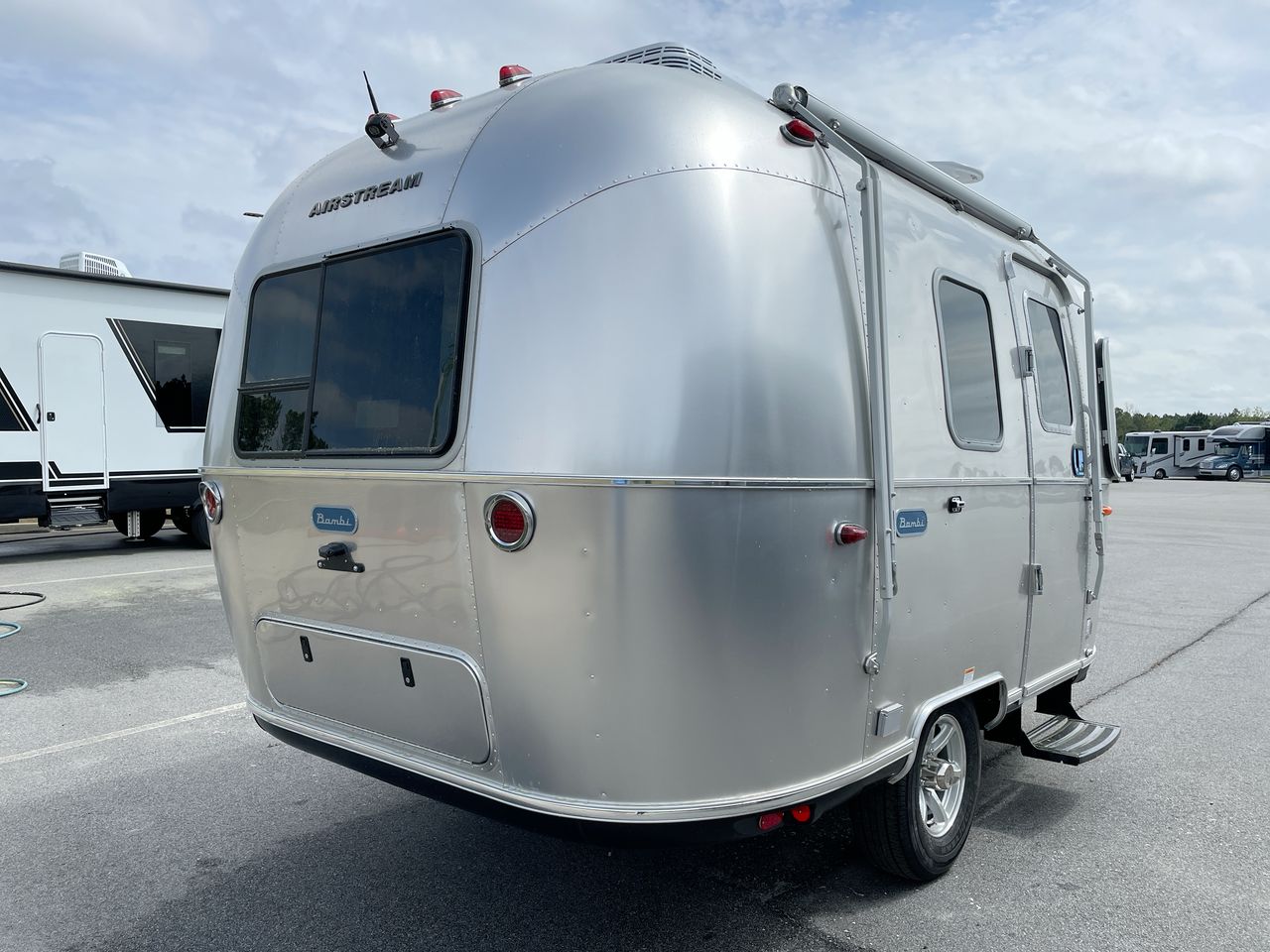 2025 Airstream 16RB Base