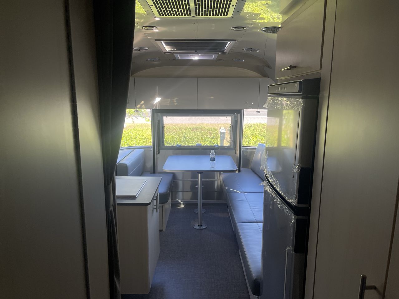 2026 Airstream 25FBQ Base