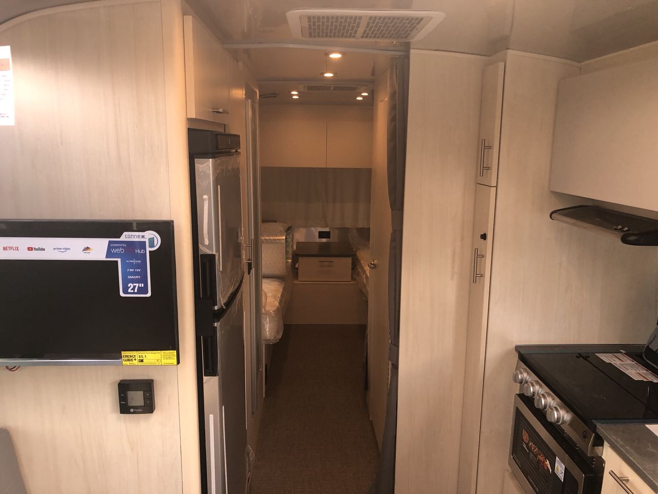 2026 Airstream 25FBT Base