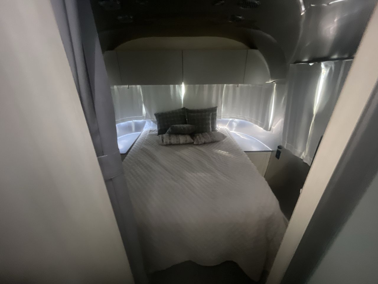 2026 Airstream 28RBQ Base