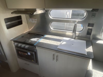 2026 Airstream 28RBQ Base
