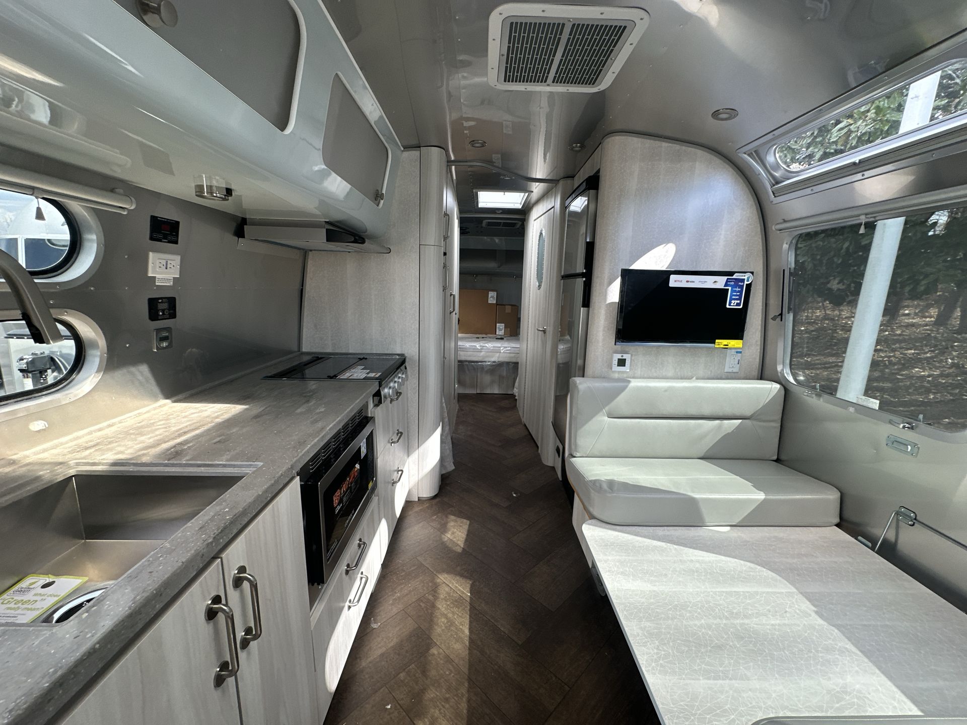 2025 Airstream 30RBQ Base