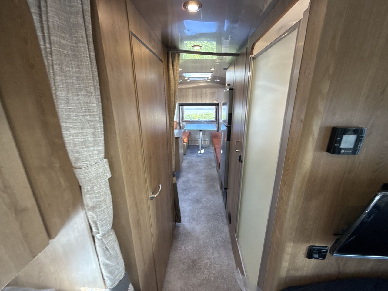 2026 Airstream 25FBT Base