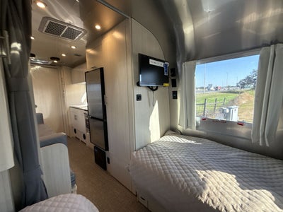 2026 Airstream 23FBT Base