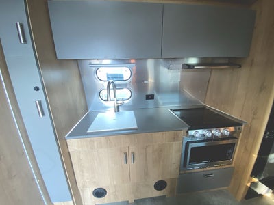 2025 Airstream 23FBT Base