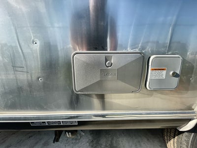 2026 Airstream 27FBQ Base