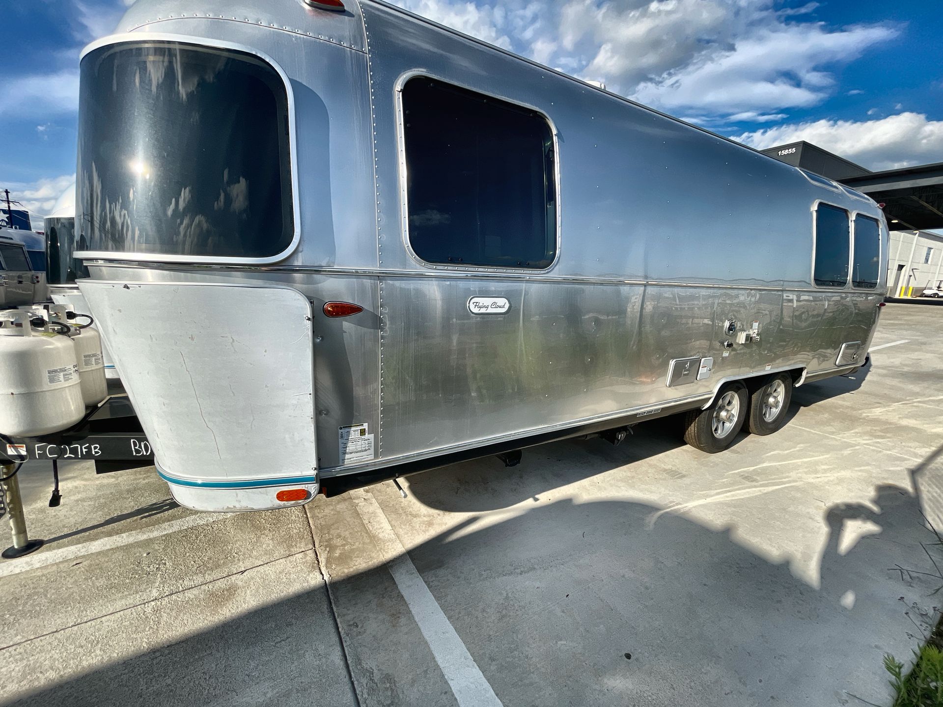 2026 Airstream 27FBQ Base